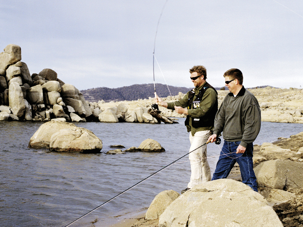 TSM-Destination-NSW-Men-fishing-at-Jinda